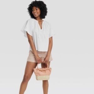 Beautiful Flowy White Blouse Size S